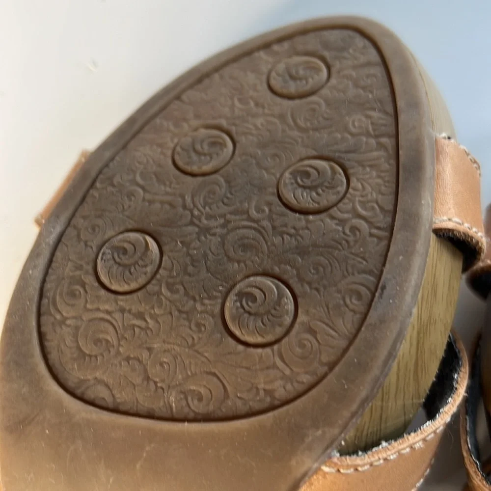 Dr. Scholl’s Band Platform Sandals Tan Leather Strappy Wooden Heel Size 10